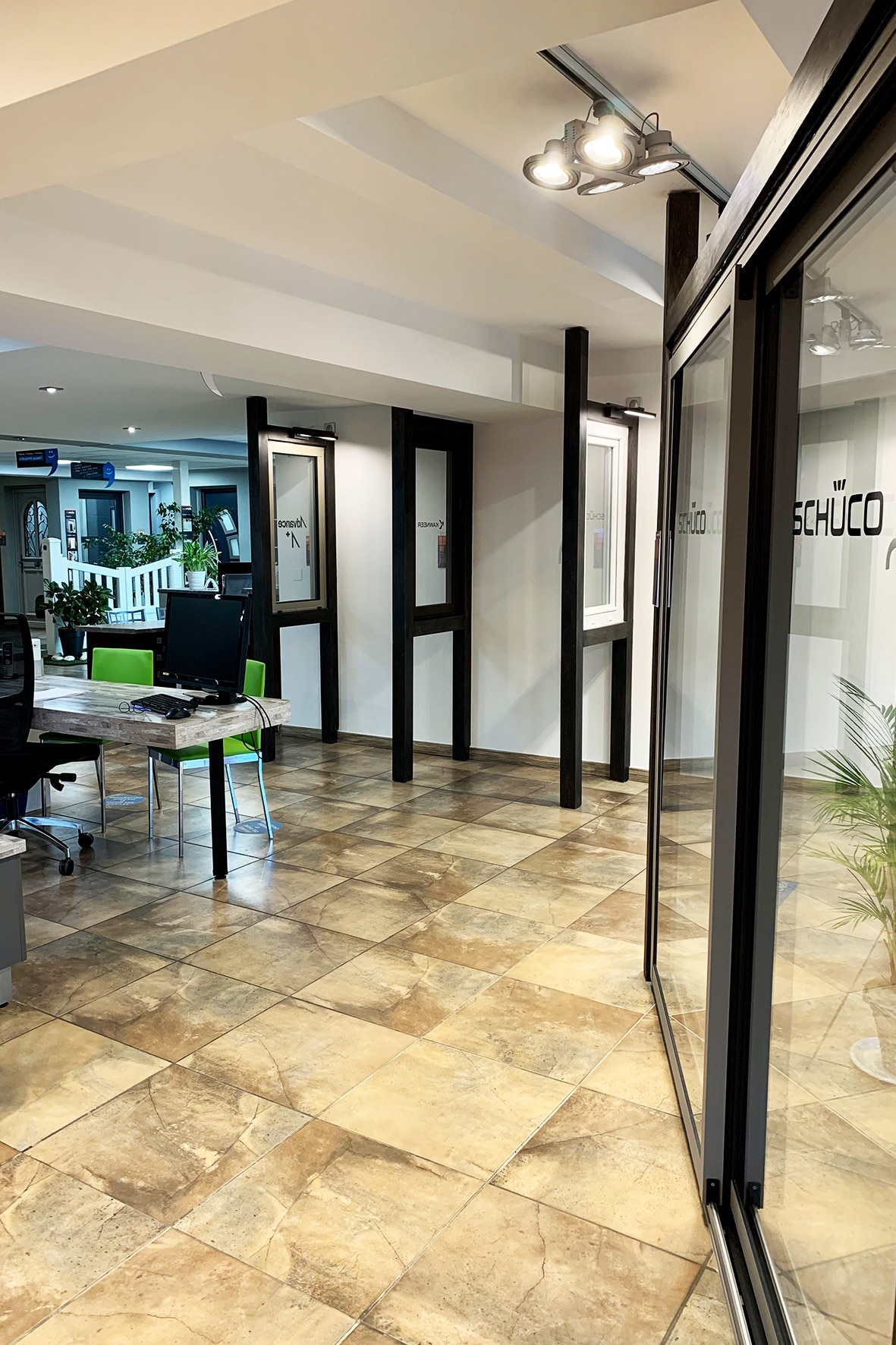 showroom 27