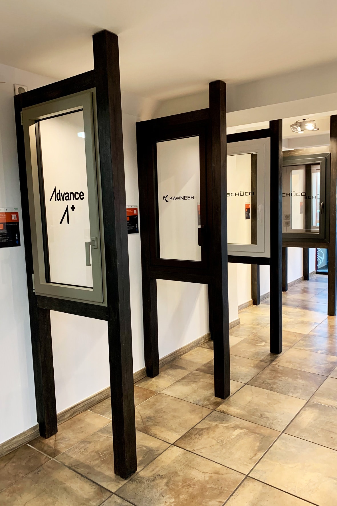 showroom 33